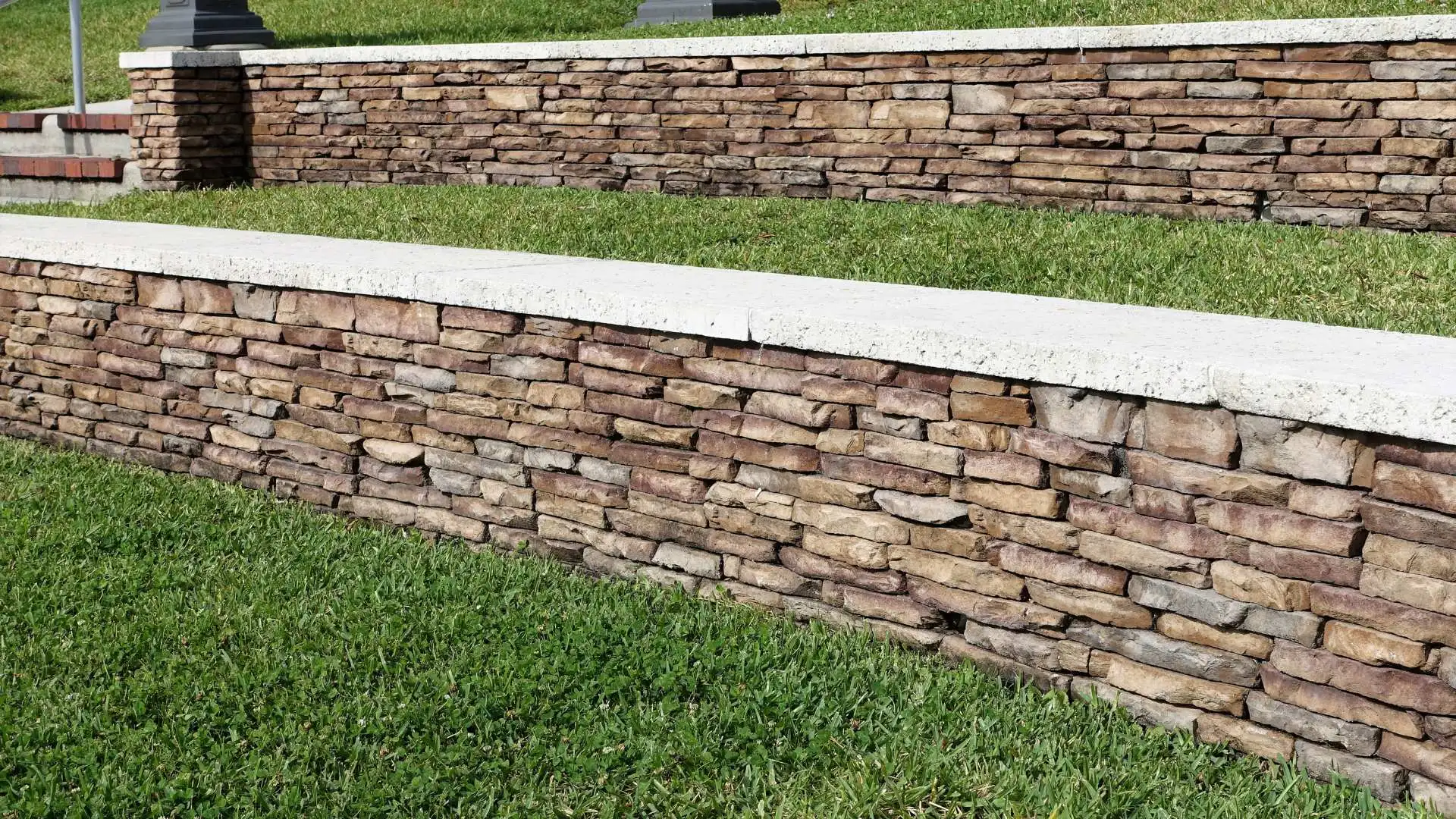 Retaining Wall Design Ideas That Hold Up in Arlington Heights Yards